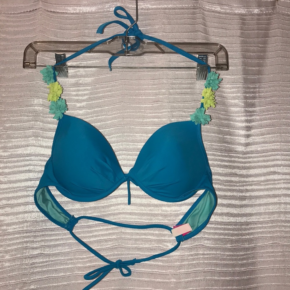 Cute blue bikini